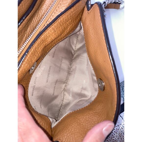 MICHAEL KORS, SMALL BROWN LEATHER CROSSBODY BAG (ASIS) - Picture 14 of 16